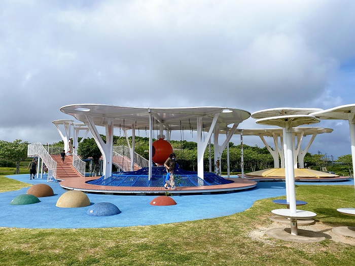 沖縄の公園 有料級 平和祈念公園の遊具広場が全世代が楽しめる公園 おきたび