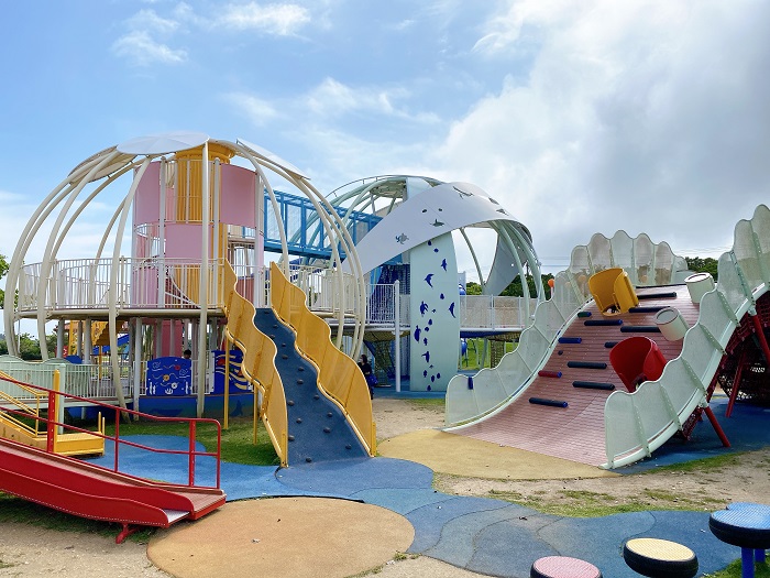 沖縄の公園 有料級 平和祈念公園の遊具広場が全世代が楽しめる公園 おきたび